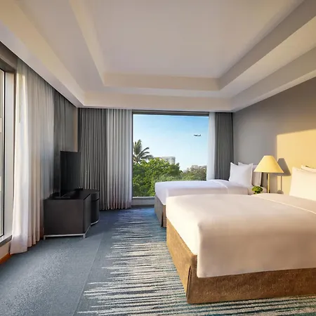 Grand Hyatt Mumbai Hotel And Residences Exterior photo